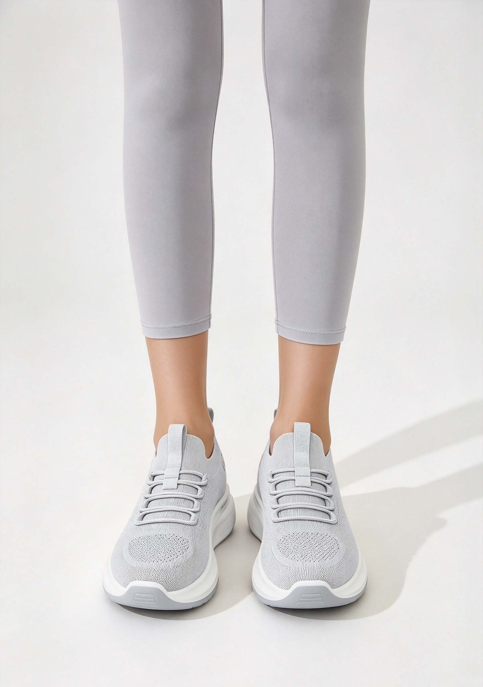 女性用ニット素材の厚底ウォーキングシューズ、通気性の良いニッ - Knit Fabric Lace Up Sneakers のレビューと価格