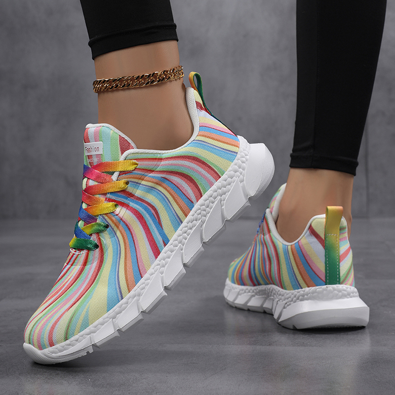 レディース レインボー ストライプ スニーカー、フライニット - Knit Fabric Lace Up Sneakers のレビューと価格