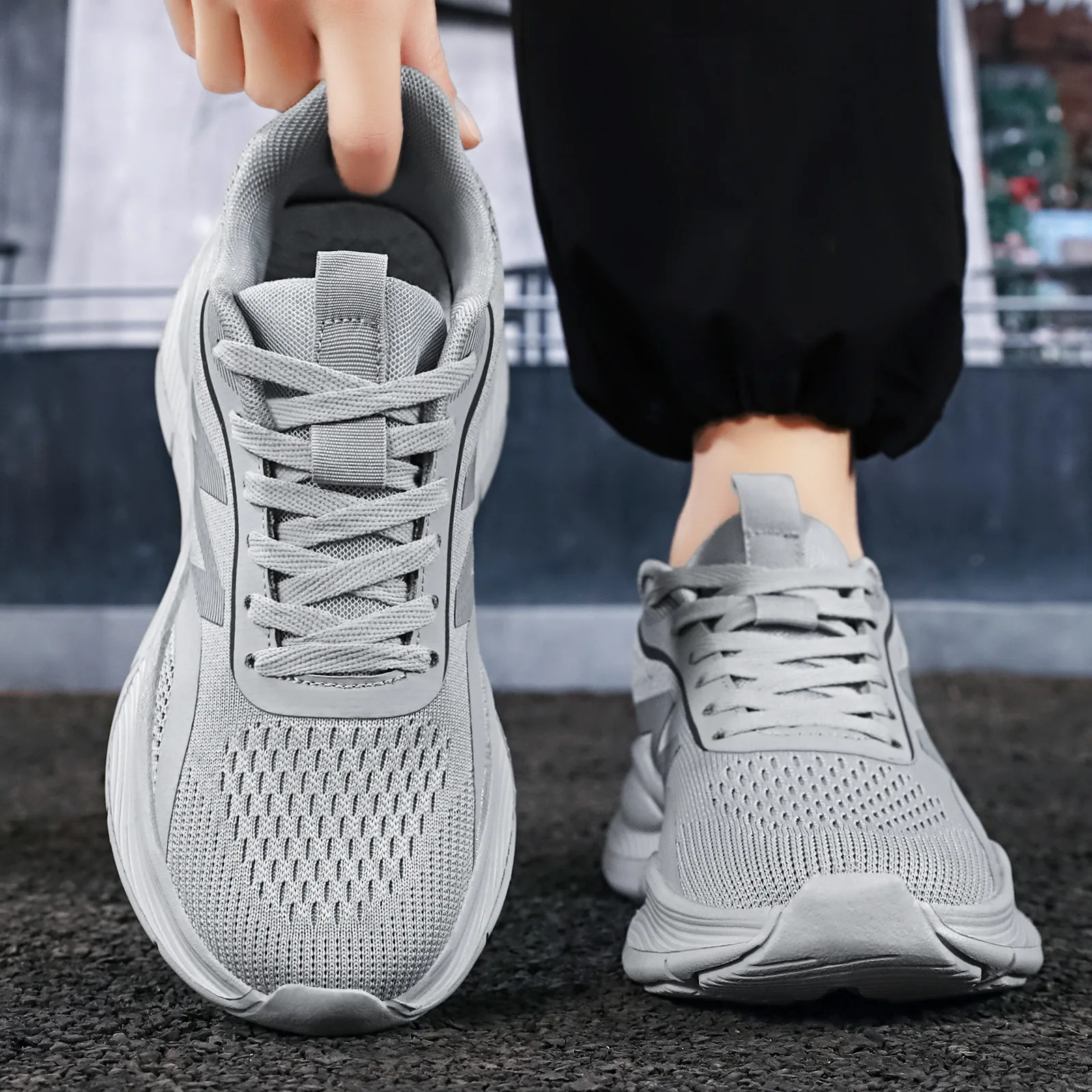 メンズ メッシュ ランニングシューズ 軽量 無地 通気性 衝 - Shock Absorbing Gym Trainers のレビューと価格